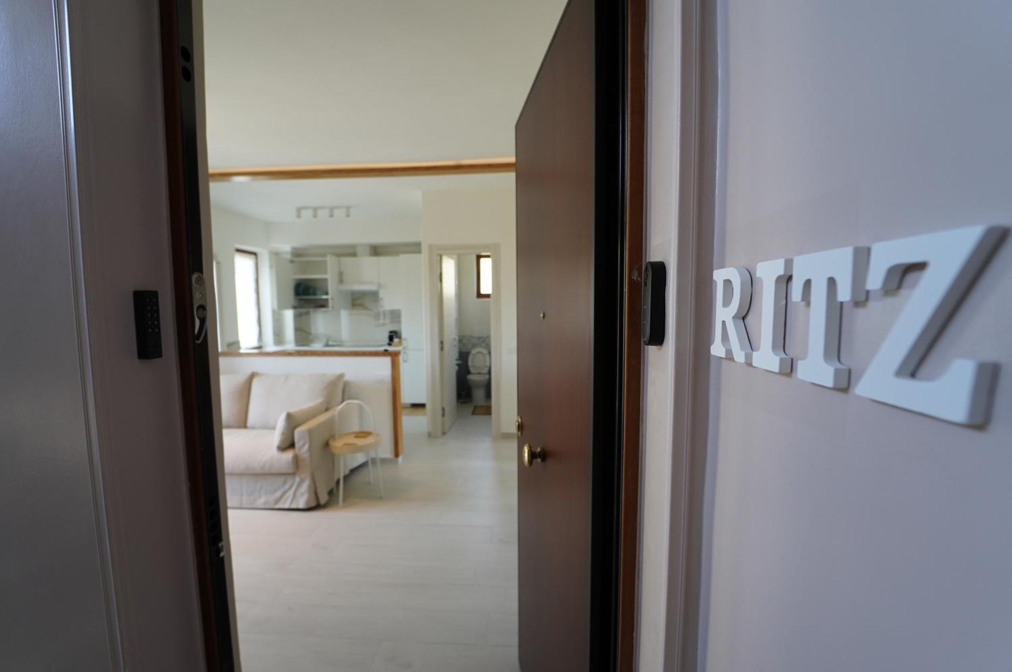 Apartamento Ritz Salerno Exterior foto